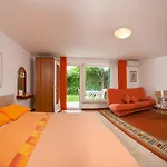 Apartamento The & *