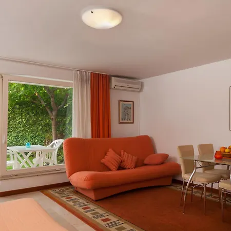 Apartment The Beach Studios & Apartments *