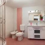 The Beach Studios & Apartments Apartment