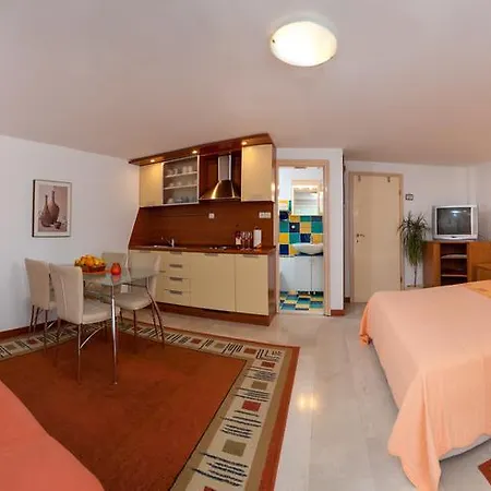 Apartamento The & Split